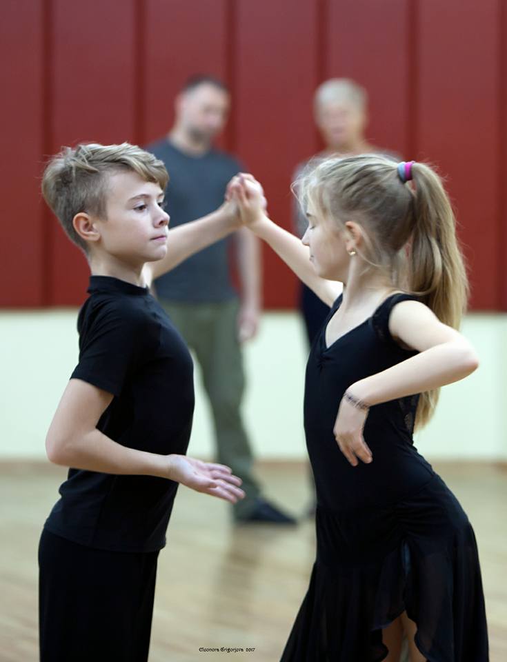 KIDS DANCESPORT – Dancing Like A Star